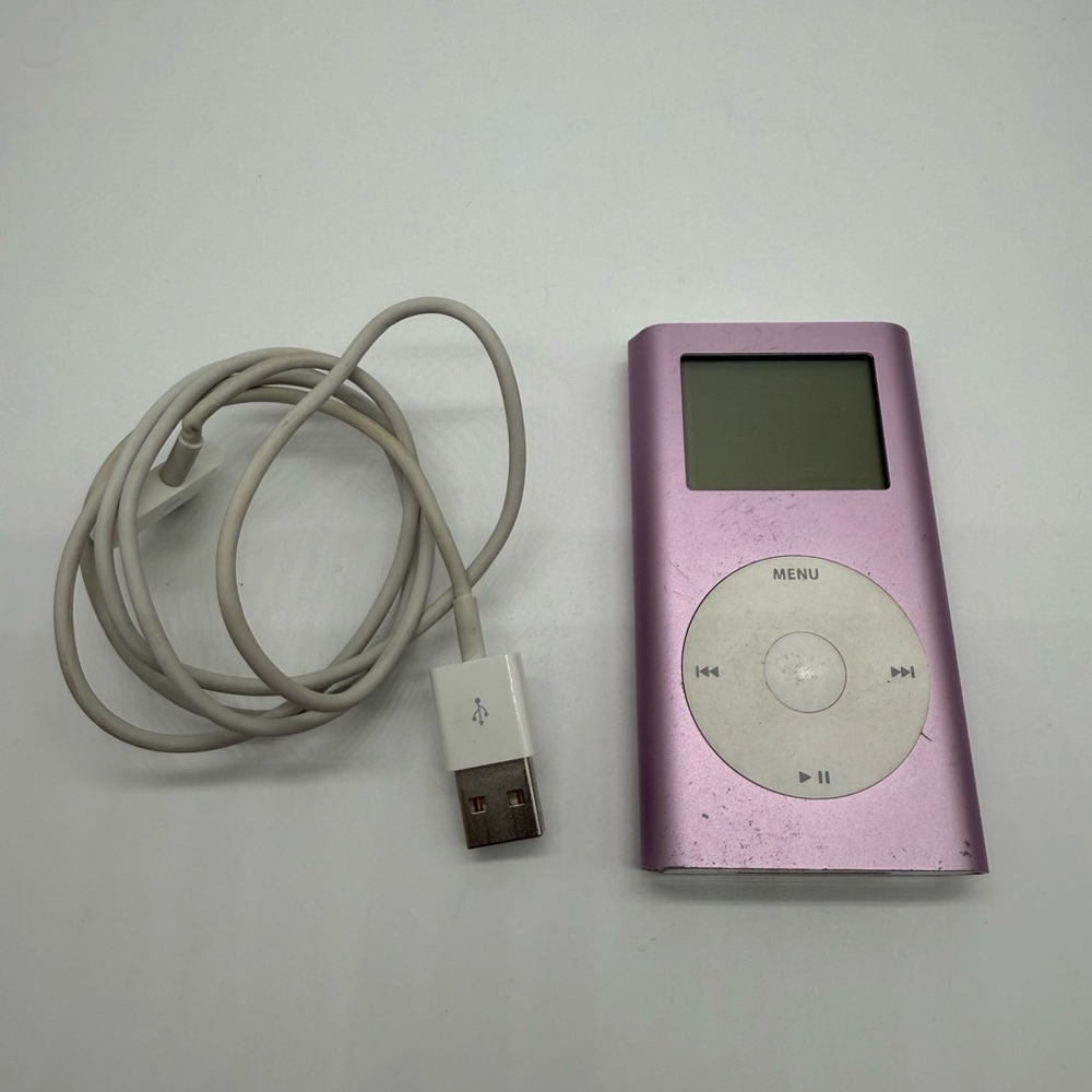 Apple Pink iPod mini with USB Charger